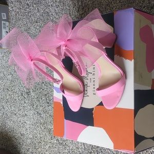Gianni Bini x Venita Aspen Va-Amena pink heel with bow in women's size 5.5